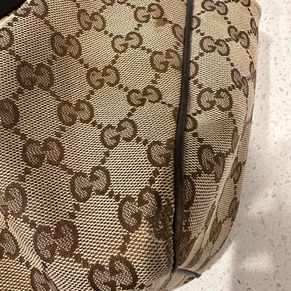 Gucci Handbag - Picture 12 of 16